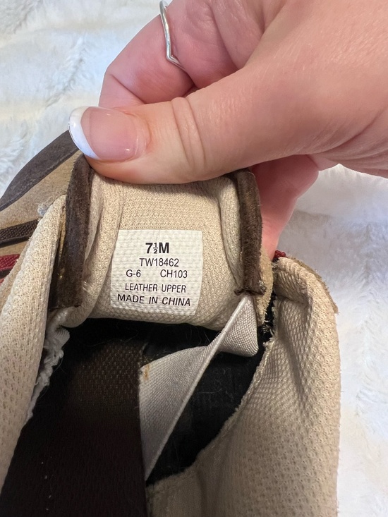 Tommy Hilfiger Suede Sneakers – Beige & Brown w/ Red – Size 7.5 – Vintage Style - Picture 4 of 4